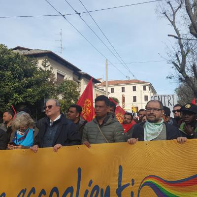 Le Marche plurali ed accoglienti  in corteo ad Ancona