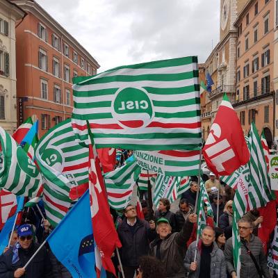 Salute: diritti, lavoro, sviluppo.  In 3000 da tutte le Marche per la  Manifestazione regionale Cgil Cisl Uil  ad Ancona