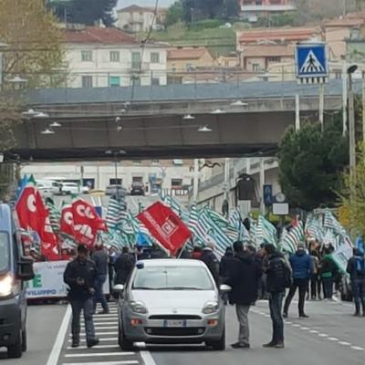 Salute: diritti, lavoro, sviluppo.  In 3000 da tutte le Marche per la  Manifestazione regionale Cgil Cisl Uil  ad Ancona