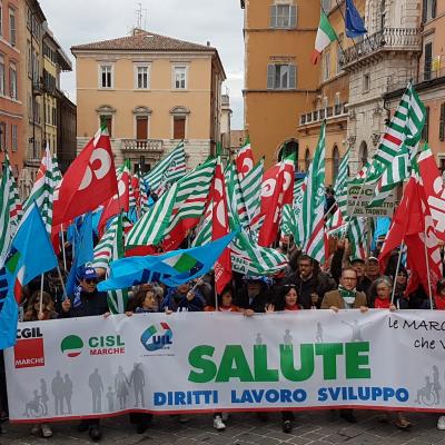 Salute: diritti, lavoro, sviluppo.  In 3000 da tutte le Marche per la  Manifestazione regionale Cgil Cisl Uil  ad Ancona