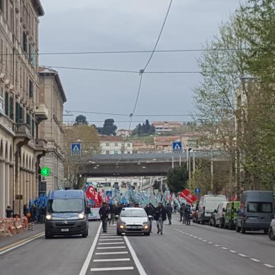 Salute: diritti, lavoro, sviluppo.  In 3000 da tutte le Marche per la  Manifestazione regionale Cgil Cisl Uil  ad Ancona