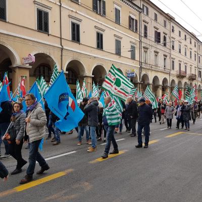 Salute: diritti, lavoro, sviluppo.  In 3000 da tutte le Marche per la  Manifestazione regionale Cgil Cisl Uil  ad Ancona