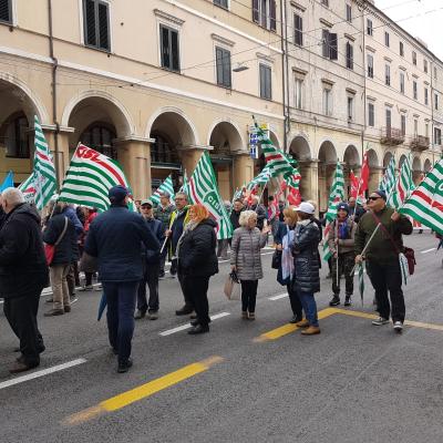 Salute: diritti, lavoro, sviluppo.  In 3000 da tutte le Marche per la  Manifestazione regionale Cgil Cisl Uil  ad Ancona