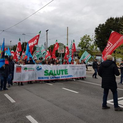 Salute: diritti, lavoro, sviluppo.  In 3000 da tutte le Marche per la  Manifestazione regionale Cgil Cisl Uil  ad Ancona