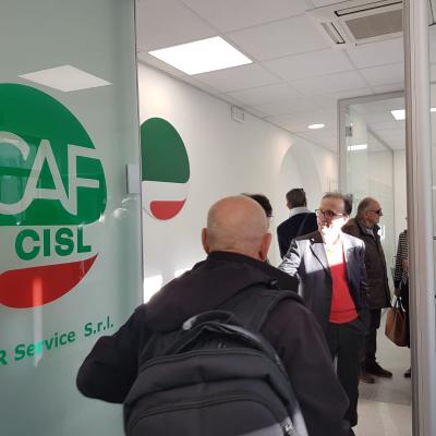 La Cisl inaugura la nuova sede di Fermignano. «C’è un necessità di affrontare i bisogni della popolazione con strumenti nuovi»