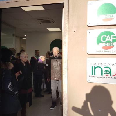 La Cisl inaugura la nuova sede di Fermignano. «C’è un necessità di affrontare i bisogni della popolazione con strumenti nuovi»