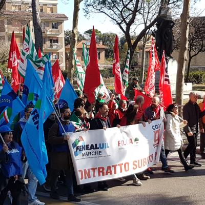 Settore Legno: sciopero generale il 21 febbraio. Manifestazione anche a Pesaro