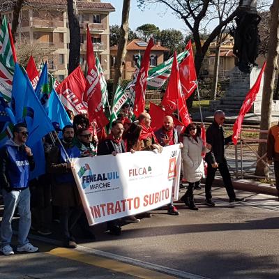 Settore Legno: sciopero generale il 21 febbraio. Manifestazione anche a Pesaro