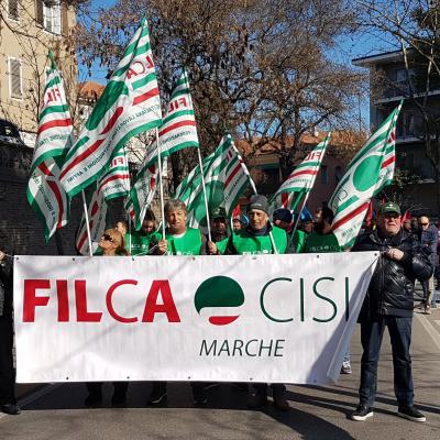 Settore Legno: sciopero generale il 21 febbraio. Manifestazione anche a Pesaro