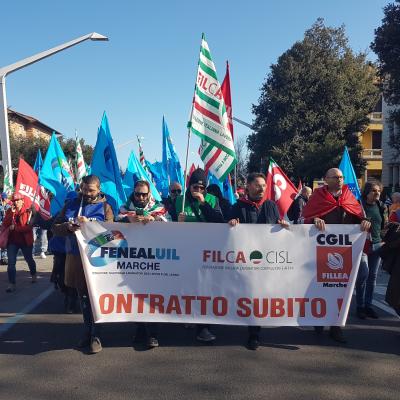 Settore Legno: sciopero generale il 21 febbraio. Manifestazione anche a Pesaro