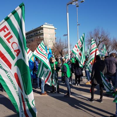 Settore Legno: sciopero generale il 21 febbraio. Manifestazione anche a Pesaro