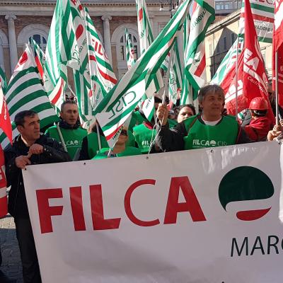 Settore Legno: sciopero generale il 21 febbraio. Manifestazione anche a Pesaro