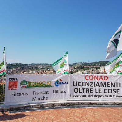 Margherita  Conad stacca la spina al polo logistico di Osimo, manifestazione in Regione