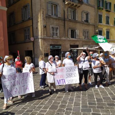 Mense scolastiche e aziendali, lavoratori senza stipendio e prospettive . Mobilitazione nazionale, 24 giugno sit in ad Ancona