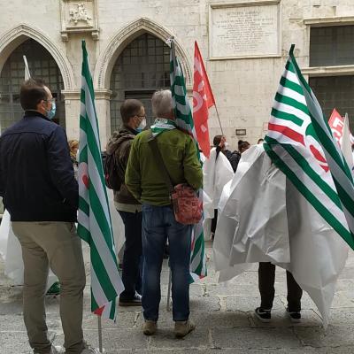 FLASH MOB PRECARI DELLA SCUOLA  14 OTTOBRE AD ANCONA