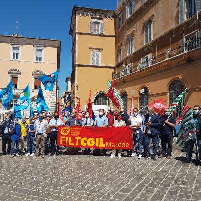 Sciopero Trasporto pubblico Locale 1 giugno presidio dei lavoratori  ad Ancona