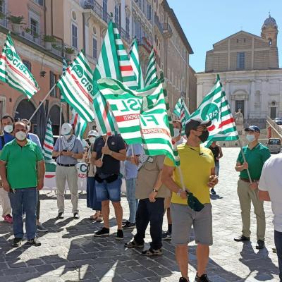 Sciopero Generale 30 Giugno 2021 dei lavoratori dell’energia, gas-acqua e igiene ambientale presidio ad Ancona