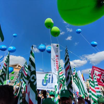 #MaiPiùFascismi: Cgil Cisl e Uil in piazza a Roma per il lavoro, la partecipazione e la democrazia