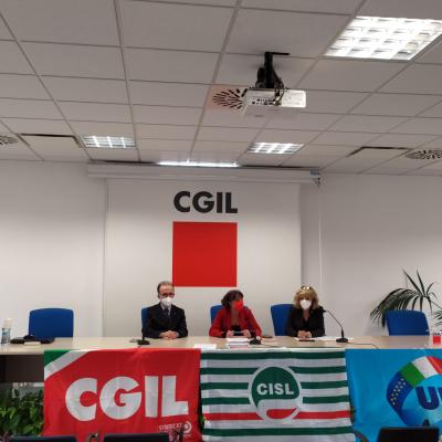 Pensioni, fisco, lavoro, sviluppo: una manovra inadeguata  Manifestazione regionale  Cgil Cisl Uil ad Ancona