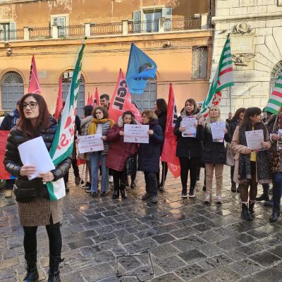 Vertenza lavoratori somministrati  in Questure e Prefetture 12 gennaio presidio regionale ad Ancona
