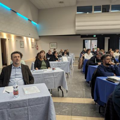 “Intelligente ma artificiale” Seminario Formativo  a Pesaro