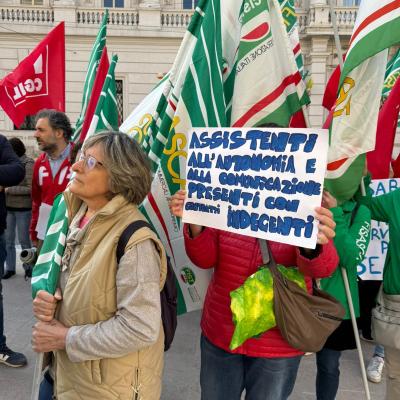 Codess sociale :  sciopero e siti-in davanti al Comune di Ancona