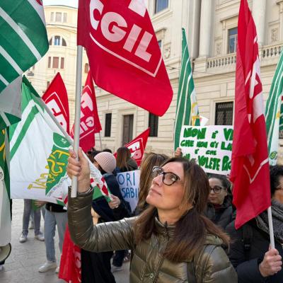 Codess sociale :  sciopero e siti-in davanti al Comune di Ancona