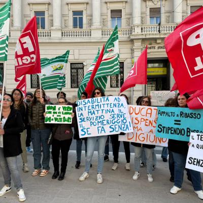 Codess sociale :  sciopero e siti-in davanti al Comune di Ancona