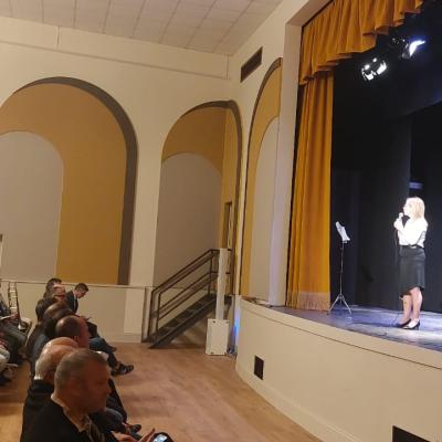 Cantiano, riapre la sala teatro “Capponi”: ricostruita anche grazie alla solidarietà del mondo del lavoro
