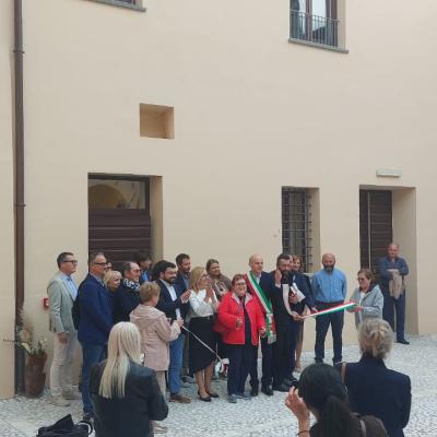 Cantiano, riapre la sala teatro “Capponi”: ricostruita anche grazie alla solidarietà del mondo del lavoro