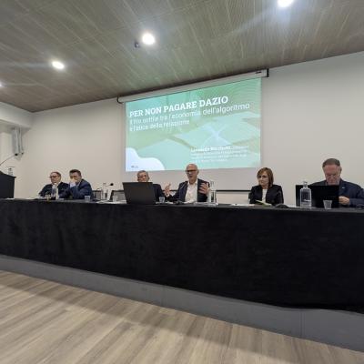 “Per non pagare dazio. Il filo sottile tra l’economia dell’algoritmo e l’etica della relazione”