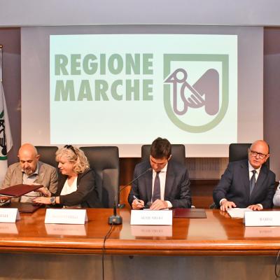 Alluvione Marche: firmato l’accordo per l’assegnazione del fondo di solidarietà da oltre 800 mila euro