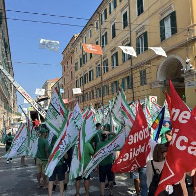Sciopero  Metalmeccanici Marche  in 800 alla manifestazione regionale ad Ancona