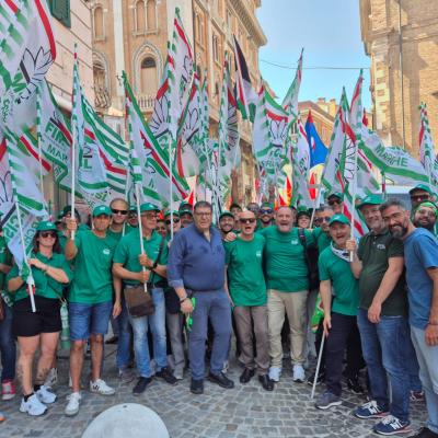 Sciopero  Metalmeccanici Marche  in 800 alla manifestazione regionale ad Ancona