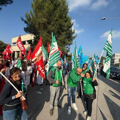 Rotte le trattative sul rinnovo CCNL farmacie private Federfarma 6 novembre è Sciopero nazionale presidio nelle Marche