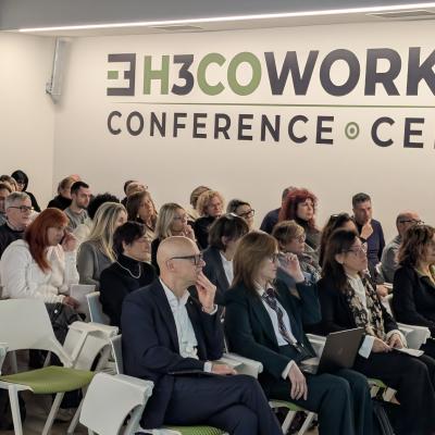 “Violenza e indifferenza, anatomia di un silenzio complice”grande partecipazione all'iniziativa della CISL e della FNP Marche