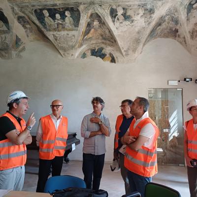 Ricostruzione, CISL Marche in visita al cantiere del Palazzo Ducale di Camerino: «Un segnale concreto di rigenerazione, ma la sicurezza deve restare una priorità»