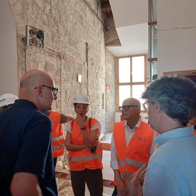 Ricostruzione, CISL Marche in visita al cantiere del Palazzo Ducale di Camerino: «Un segnale concreto di rigenerazione, ma la sicurezza deve restare una priorità»