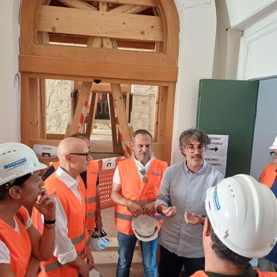 Ricostruzione, CISL Marche in visita al cantiere del Palazzo Ducale di Camerino: «Un segnale concreto di rigenerazione, ma la sicurezza deve restare una priorità»