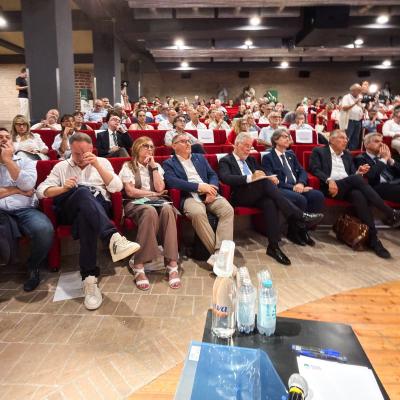Marche, allarme giovani: persi 28 mila under 35 in sei anni. La CISL rilancia: «La sfida è rendere la regione attrattiva»
