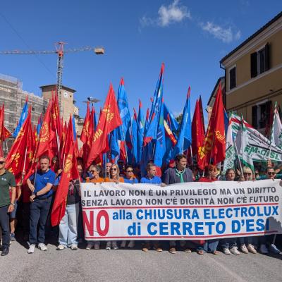 Electrolux, manifestazione nazionale a Cerreto d’Esi contro 1.400 esuberi e la chiusura dello stabilimento