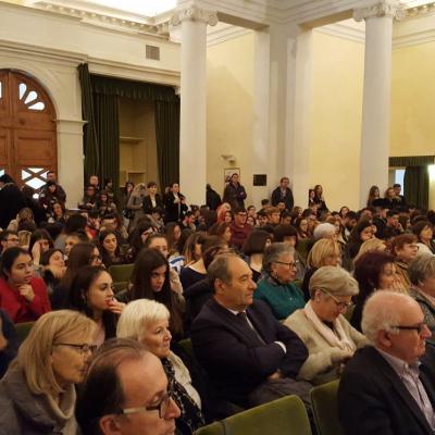 "Una su Tre": appuntamento a teatro per le donne vittime di violenza