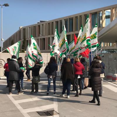 Sciopero dei dipendenti Kos Care Santo Stefano della Residenza Dorica di Ancona
