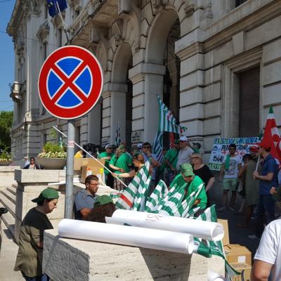 Contro la privatizzazione di Poste Italiane: 2 luglio manifestazione regionale ad Ancona