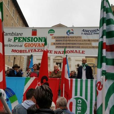 Cambiare le pensioni, dare lavoro ai giovani: manifestazione unitaria per cambiare la legge Fornero