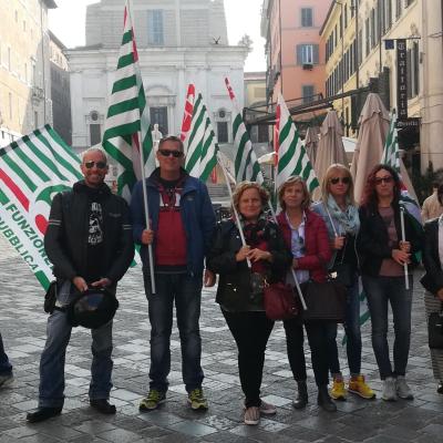 Pensioni, Lavoro, Giovani, mobilitazione Cgil, Cisl e Uil: presidi e manifestazioni nelle Marche