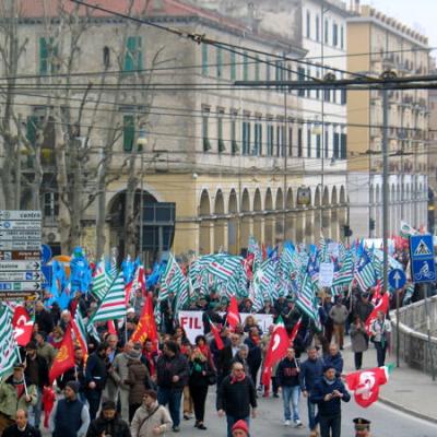 Cambiare le pensioni, dare lavoro ai giovani: manifestazione unitaria per cambiare la legge Fornero