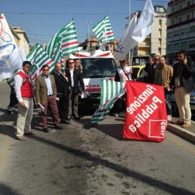 I lavoratori della Croce Rossa manifestano ad Ancona