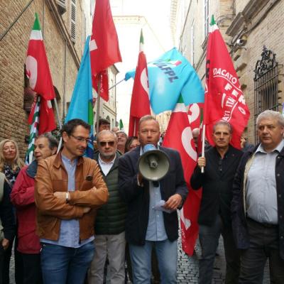 Pensioni, Lavoro, Giovani, mobilitazione Cgil, Cisl e Uil: presidi e manifestazioni nelle Marche