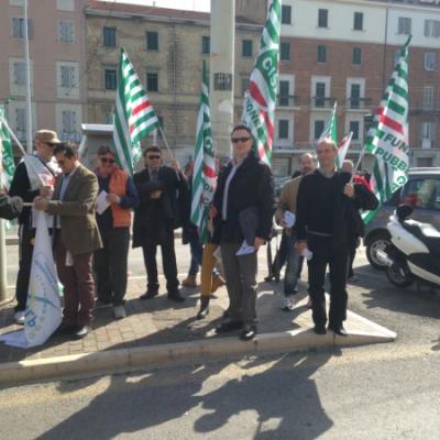 I lavoratori della Croce Rossa manifestano ad Ancona